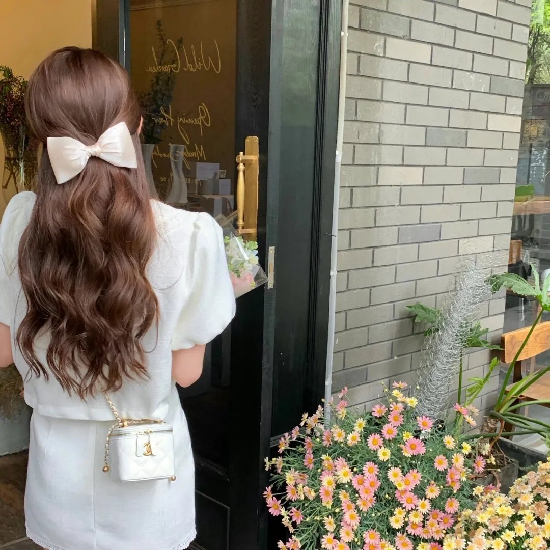 芙蓉帐暖渡春宵